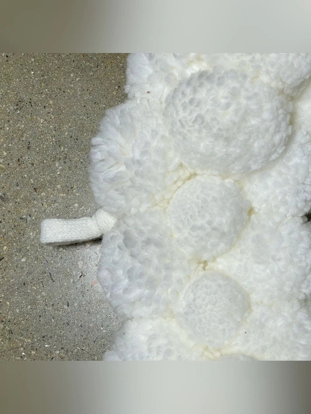 White Pom-Pom Knit Christmas Wreath – 14” x 14”